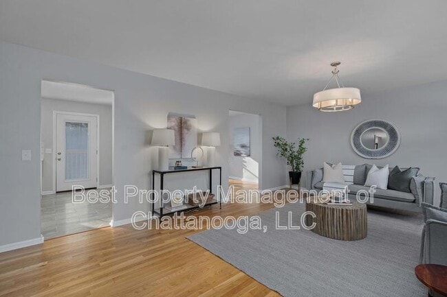 Building Photo - 1313 Timbercrest Ln