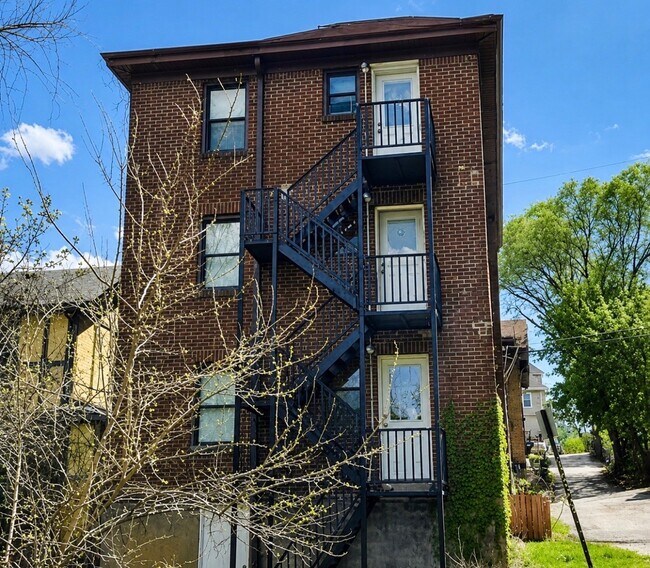 Building Photo - 2844 Louisiana Ave