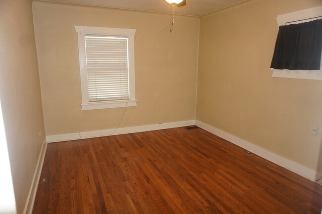 Building Photo - 717 S Emerson St