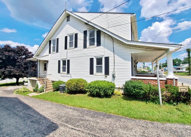 Building Photo - 51-53-53 E Forrest Ave