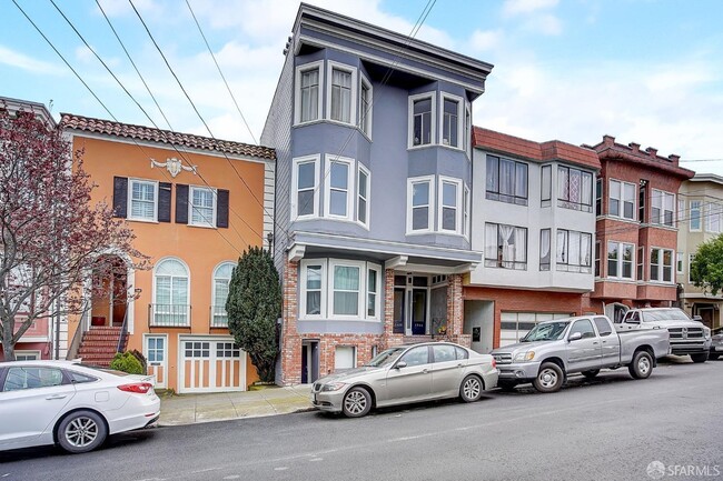 Building Photo - 1342 11th Ave
