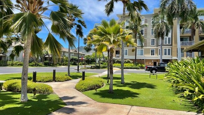 Building Photo - Gated Community in Hawaii Kai! Colony at P...