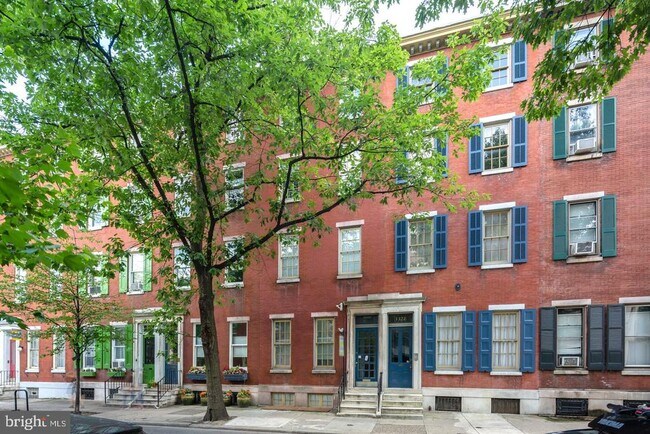 Building Photo - 1320 Pine St