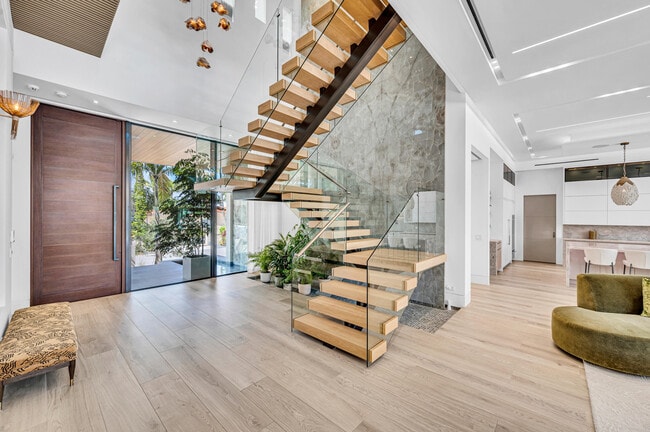 Building Photo - 408 Coral Way