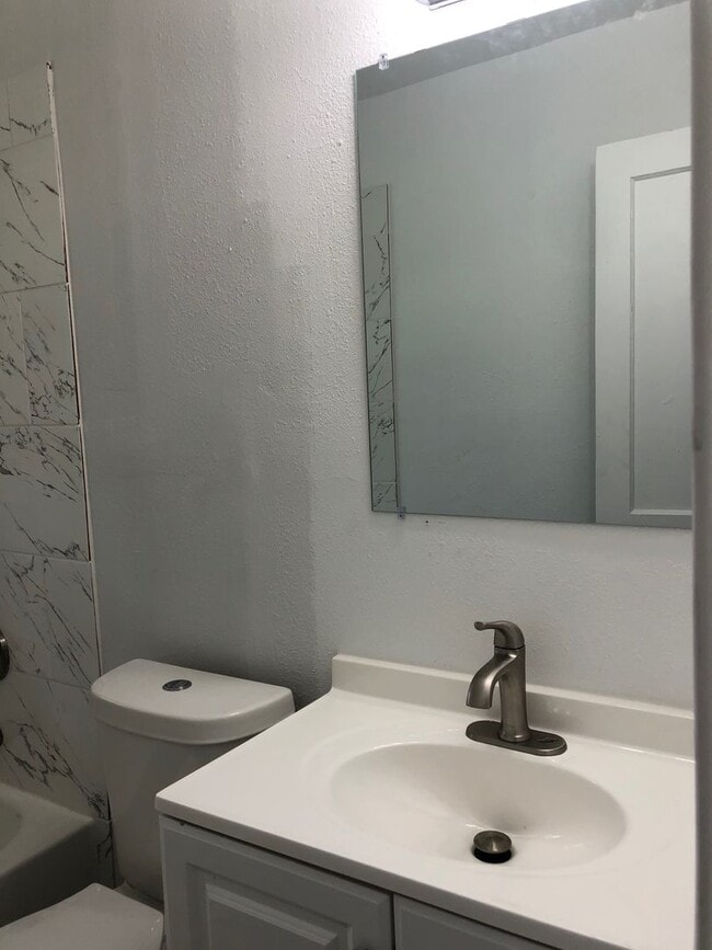 Building Photo - Gorgeous all renovated Home in Beaumont, TX!