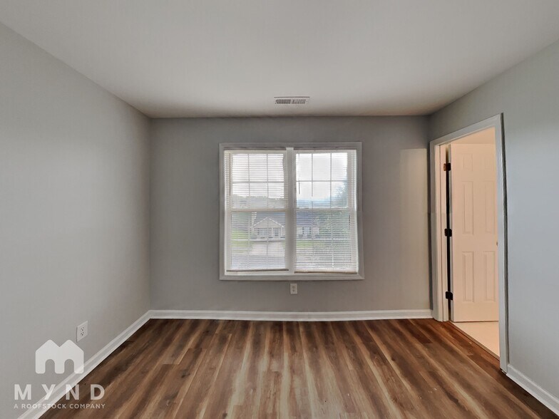 Building Photo - 5413 Advantis Dr