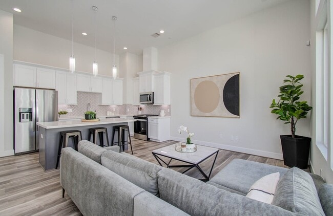 Building Photo - 774 Paul Quinn St