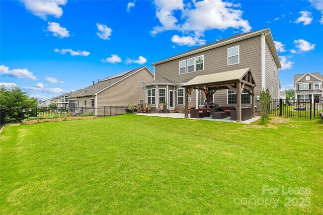 Building Photo - 5086 Waterloo Dr