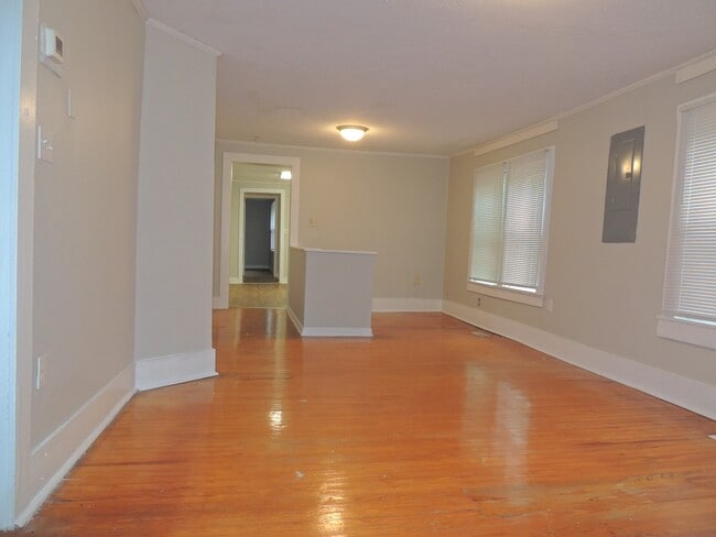 Building Photo - 1505 Murchison Rd