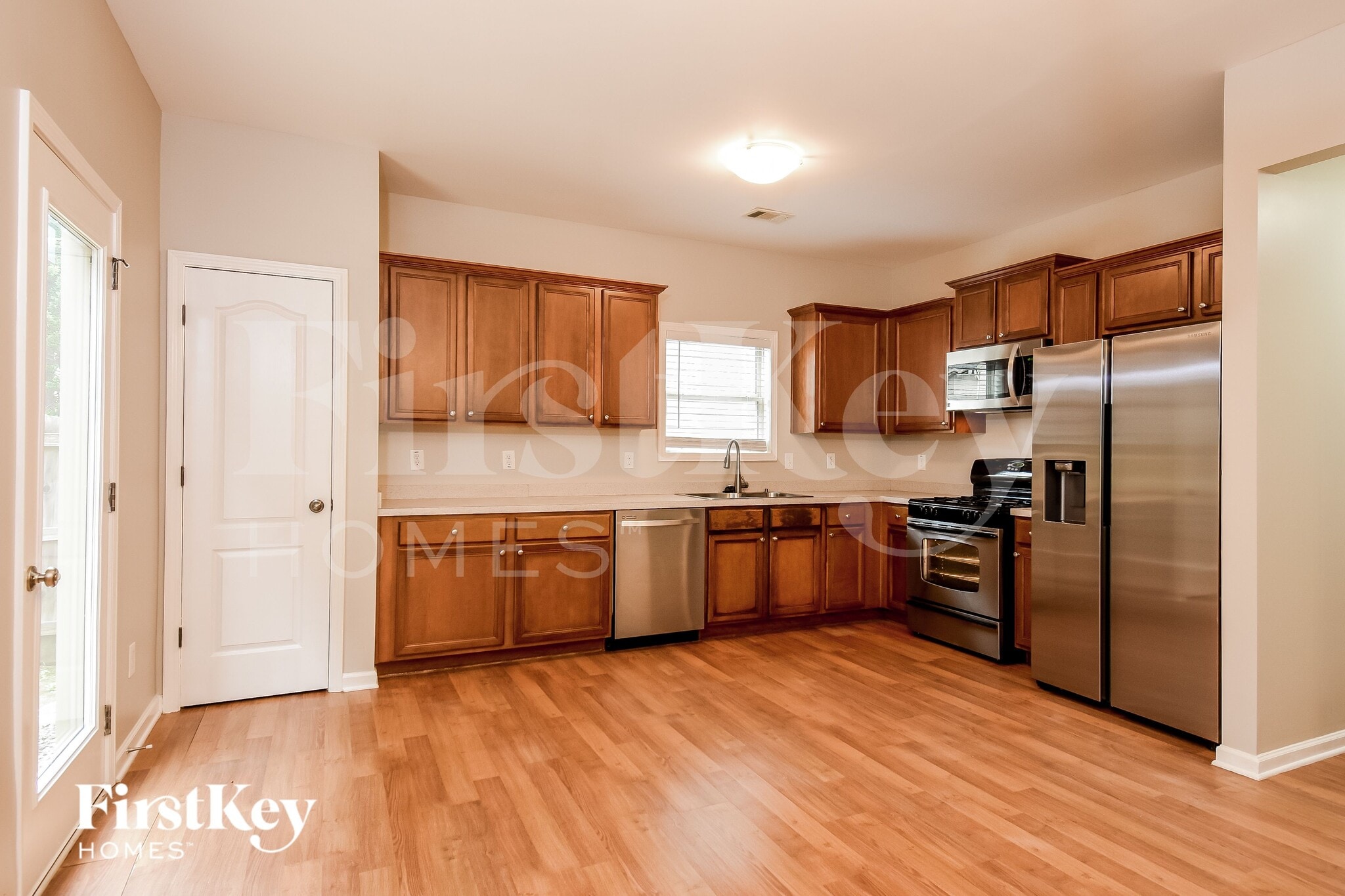 Building Photo - 415 Belmont Way