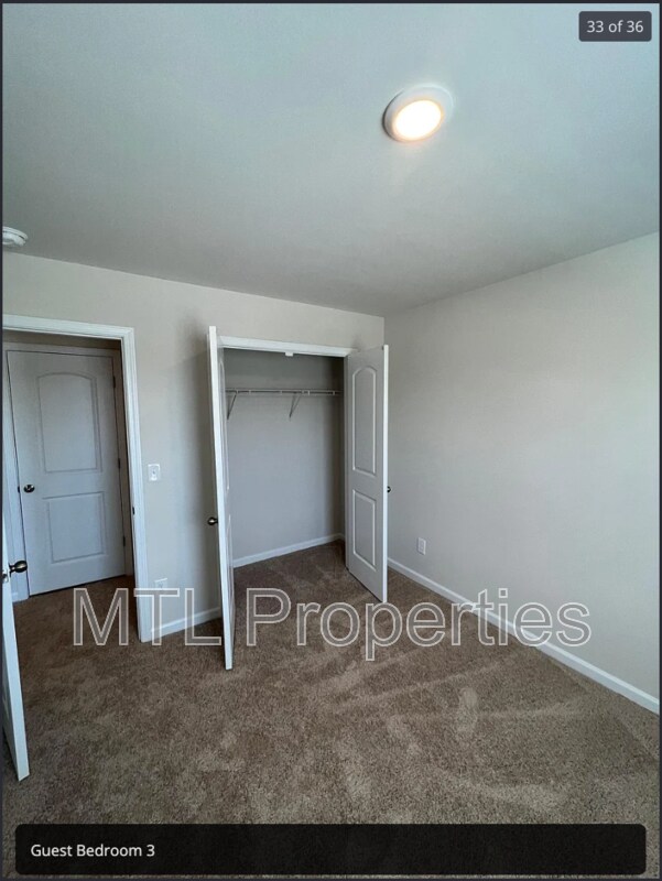 Building Photo - 2011 Weddington Pointe Dr