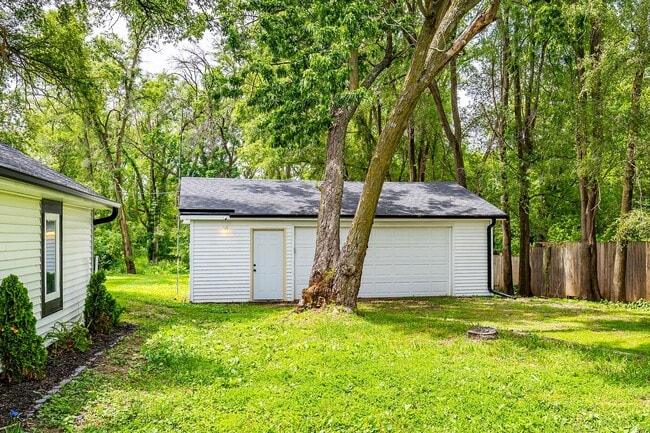 Building Photo - Newly Updated!! 3 Bedroom, 1 Bathroom Home in Des Moines!