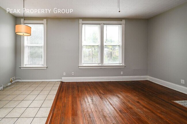 Building Photo - 2667 Bellevue Ave