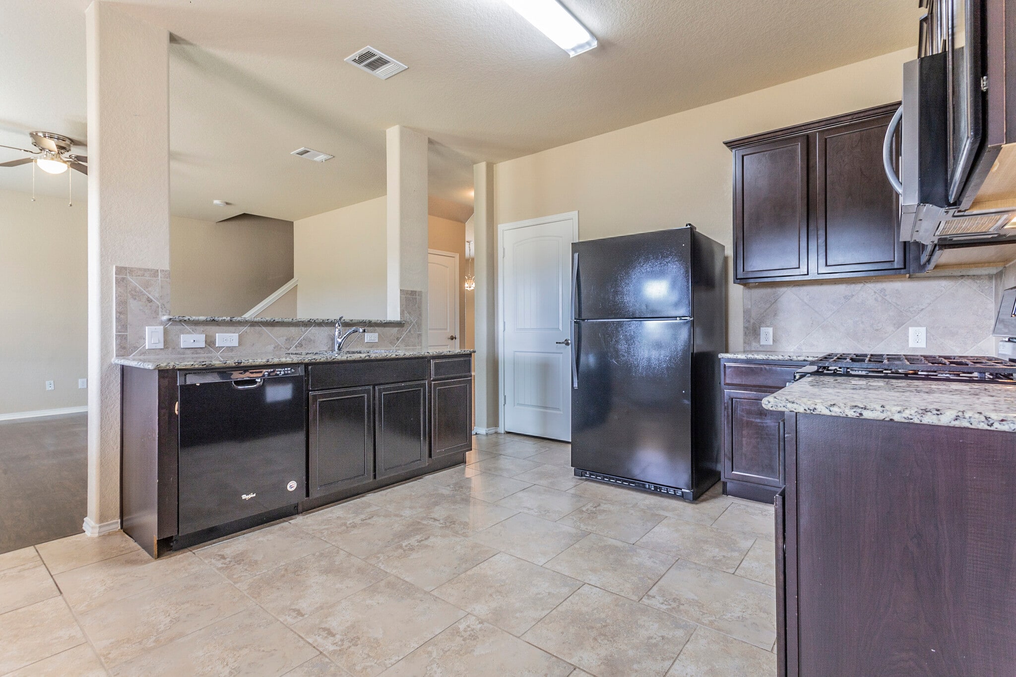 Building Photo - 802 Lee Trevino