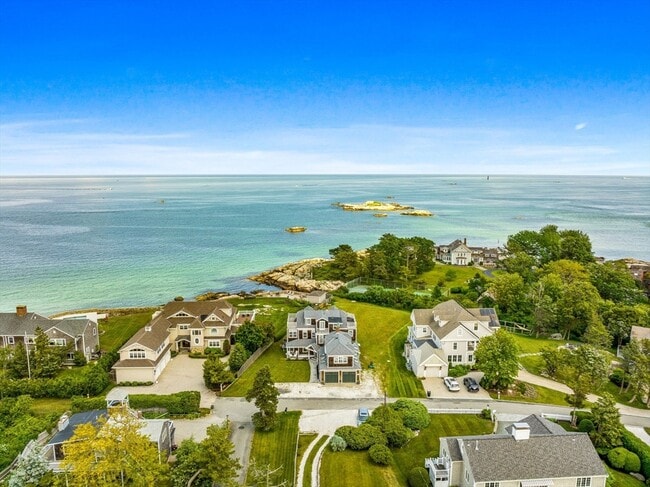 Building Photo - 15 Sheldon Rd