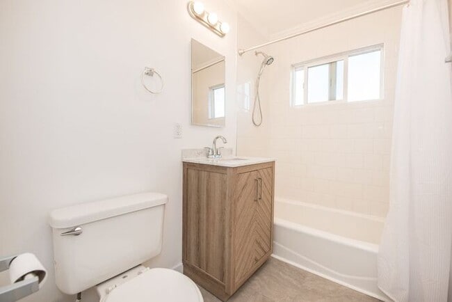 Building Photo - Mesa Verde | Recently Remodled 2 Bedroom Appartment