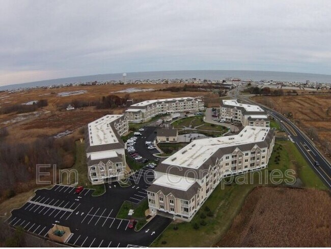 Building Photo - 191 Beach Rd