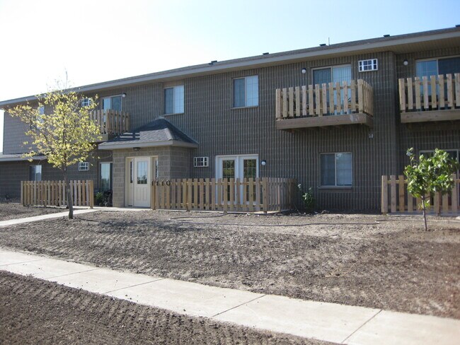 Primary Photo - 1110 Canoga Park Dr