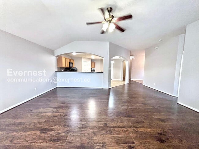 Building Photo - 25407 Barmby Dr