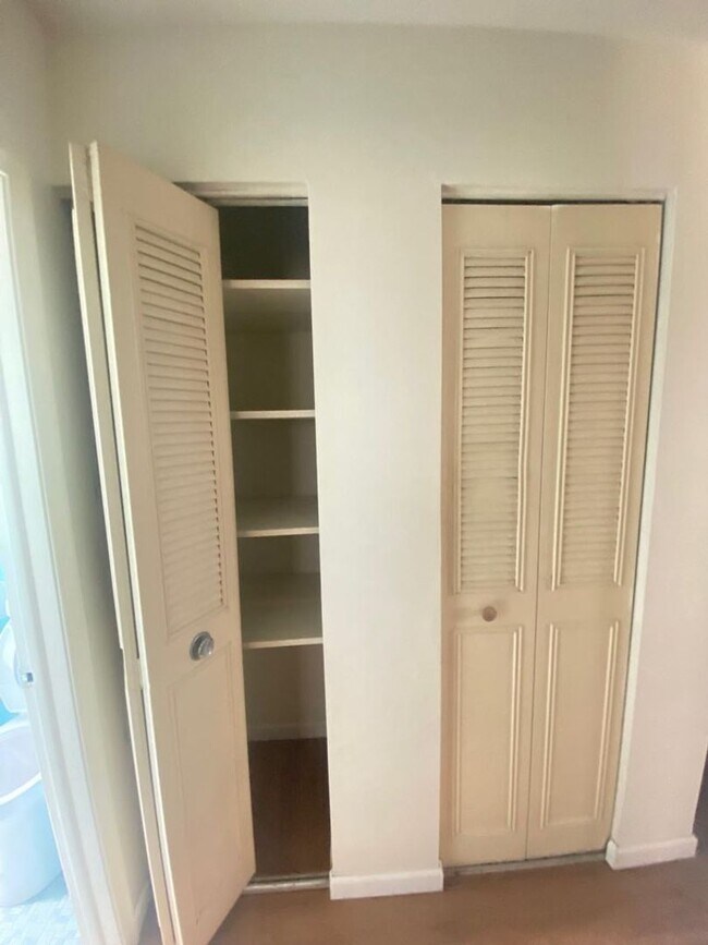 Building Photo - 5701 Tulip St