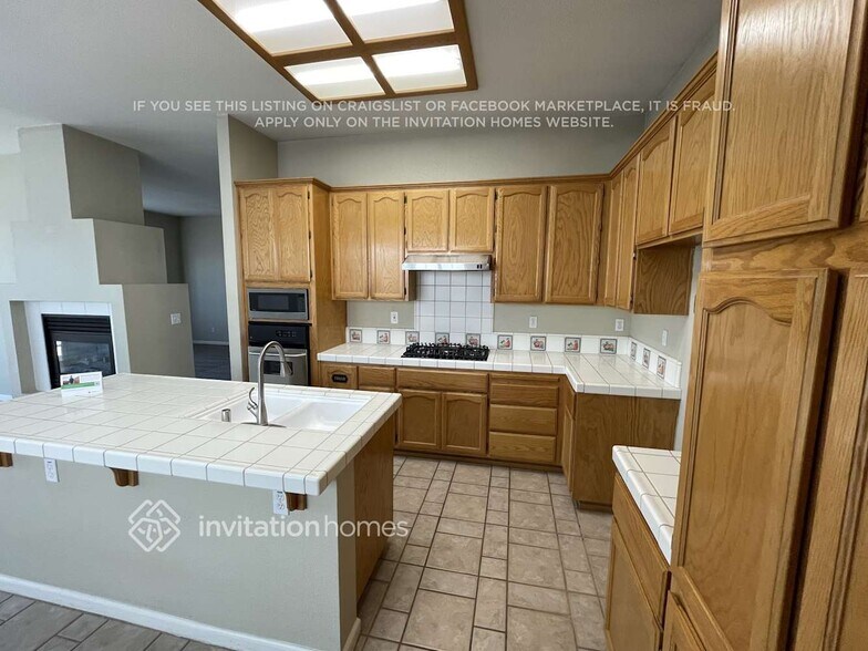 Building Photo - 1070 Steele Way