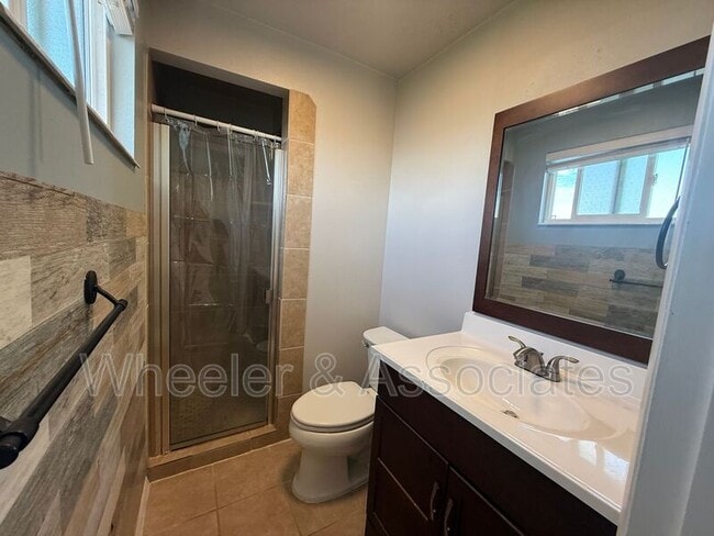 Building Photo - 2587 N 1450 E