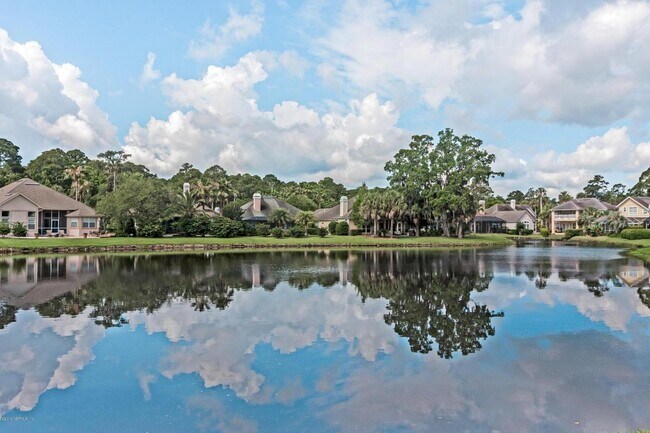 Building Photo - 137 Deer Cove Dr