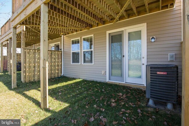 Building Photo - 127 Keller Ct