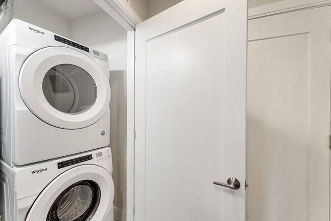 Building Photo - 1457 Tremont St