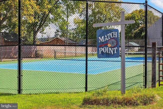 Building Photo - 638 Marlborough Point Rd