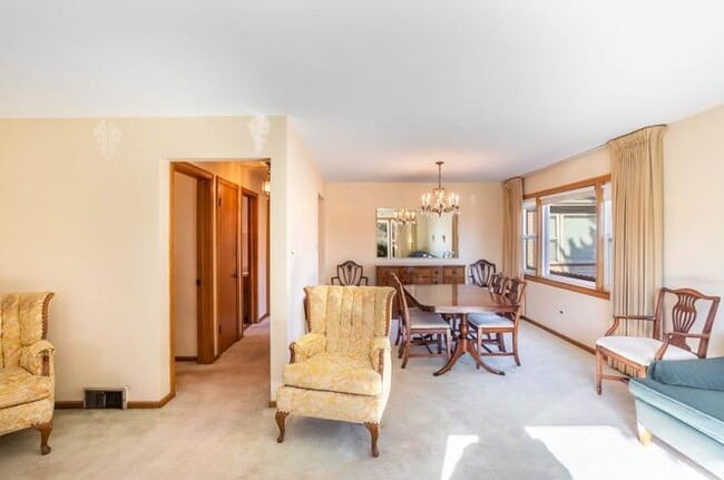 Building Photo - 3630 W 66th St