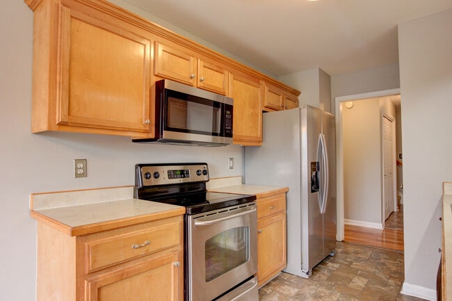 Building Photo - 3696 S Naples Ct