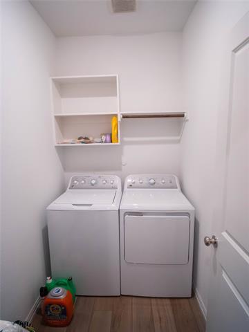 Building Photo - 1107 Daffodil St