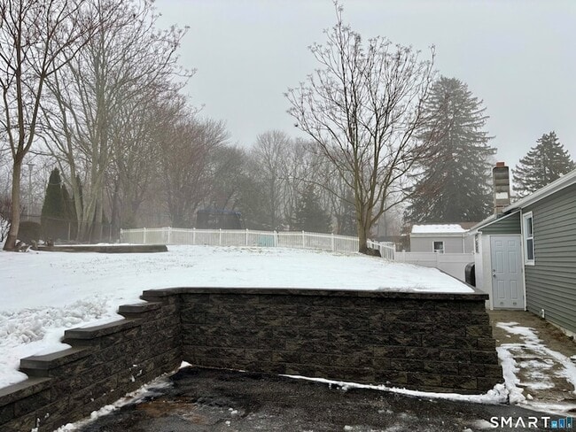 Building Photo - 142 Meridian St