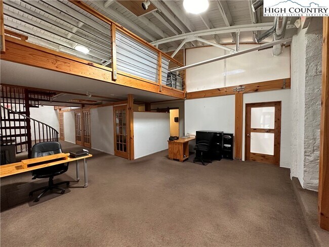 Building Photo - 164 Depot St