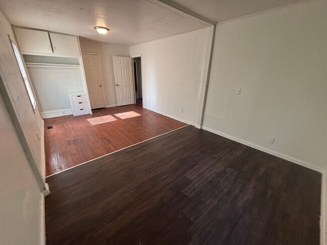 Building Photo - Tulsa Single Family Home for Rent 3 beds 2 bath