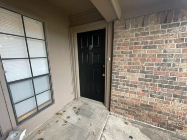 Building Photo - Nice single story duplex unit in NRH