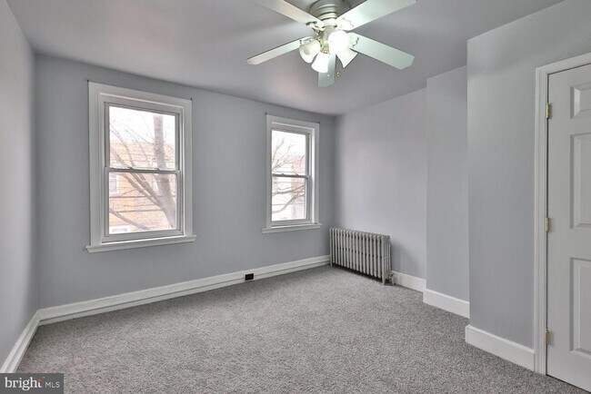 Building Photo - 3015 Salmon St