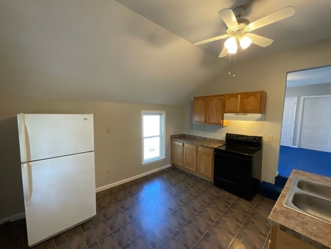 Building Photo - 3449 Erin Ave