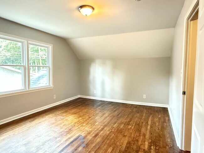 Building Photo - 2637 Semmes St