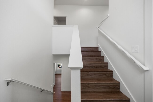 Building Photo - 112 Oliona St