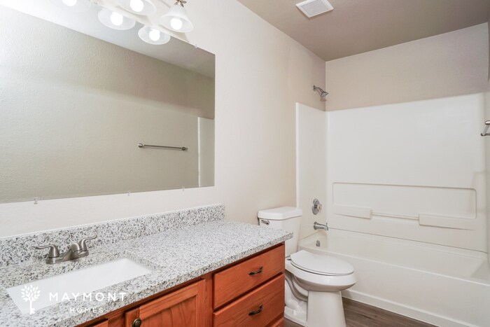 Building Photo - 349 Willow View