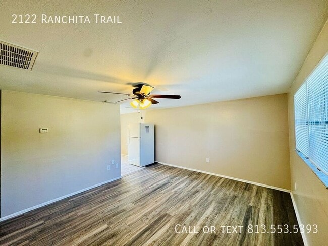 Building Photo - 2122 Ranchita Trail