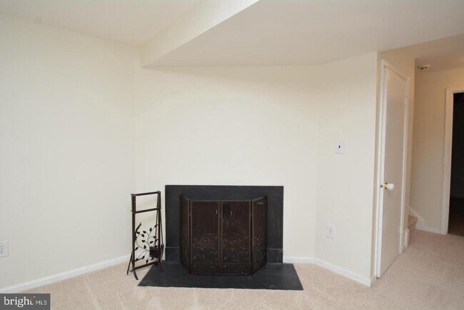 Building Photo - 7378 Jiri Woods Ct