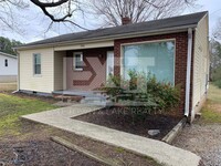 Building Photo - 3 Bedroom/1 Bathroom Brick Ranch For Rent