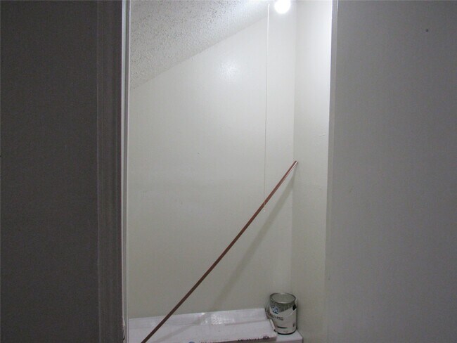 Building Photo - 15543 Weldon Dr