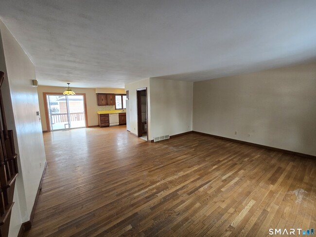 Building Photo - 7 Bryson Ave