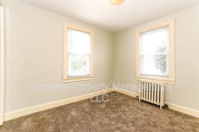Building Photo - 137 Bartram Ave