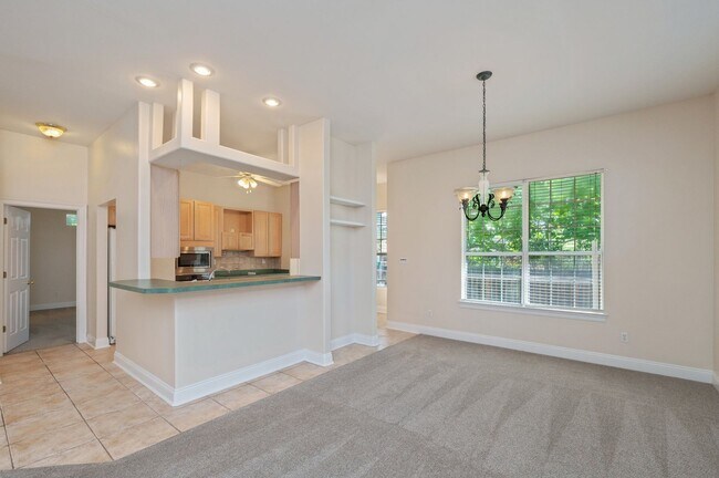 Building Photo - Lovely 3 Bedroom in the Heart of Niceville!