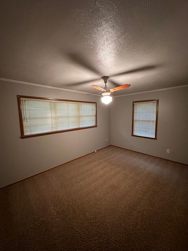 Building Photo - 332 Tullahoma Dr